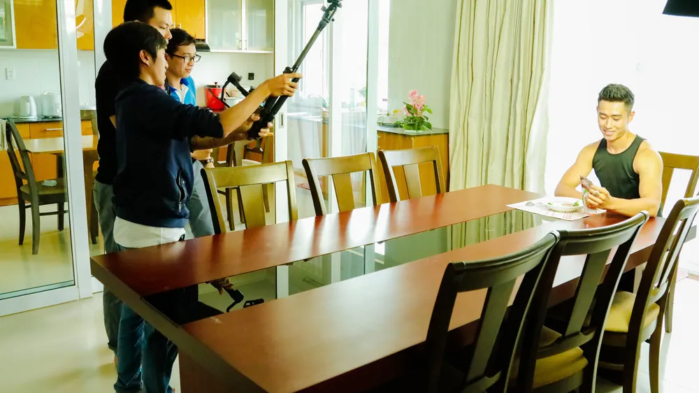 Thí sinh trổ tài tiếp thị quảng cáo trong cuộc thi “1 tỷ khởi nghiệp cùng Saigon Co.op”  ​ ảnh 3