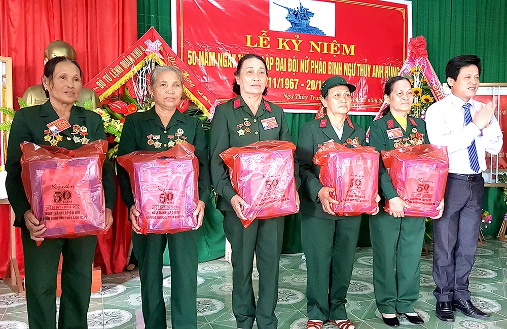 Niềm vui của các nữ pháo binh Ngư Thủy ảnh 1