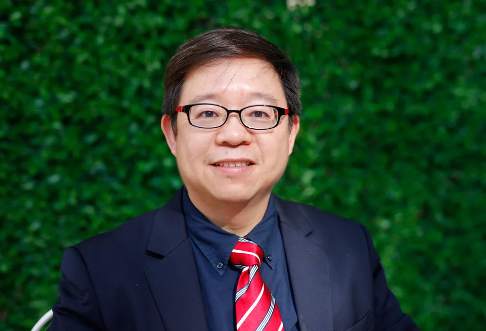 Ra mắt sách Ibosses - Thủ lĩnh số thế hệ Y của chuyên gia khởi nghiệp hàng đầu Singapore ảnh 1