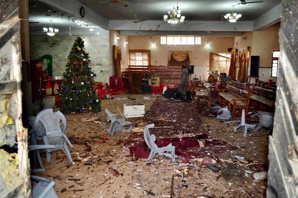 Khủng bố kích nổ bom tại nhà thờ ở Pakistan, ít nhất 8 người chết và 42 người bị thương ảnh 1