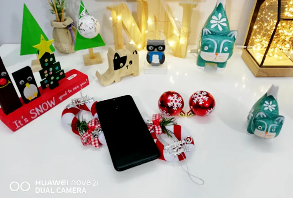 Màu sắc nói gì qua smartphone bạn chọn làm quà Giáng sinh? ảnh 4