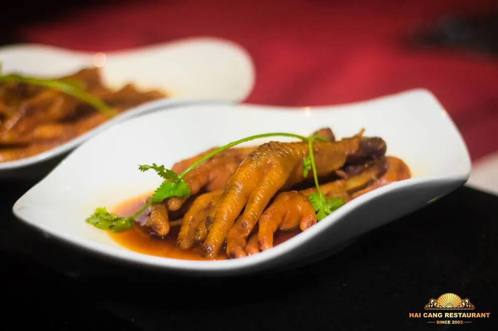 Ưu đãi ngập tràn đêm Giáng sinh tại Nhà hàng Hải Cảng Novotel Đà Nẵng ảnh 3