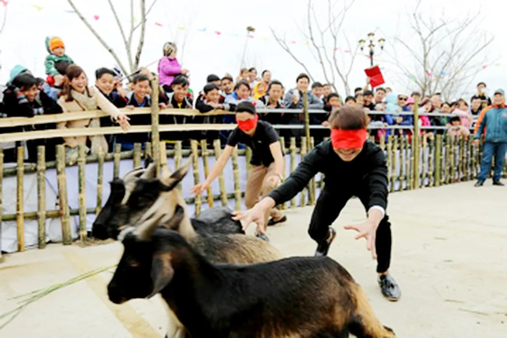 Tour thị trường xa hút khách ảnh 1