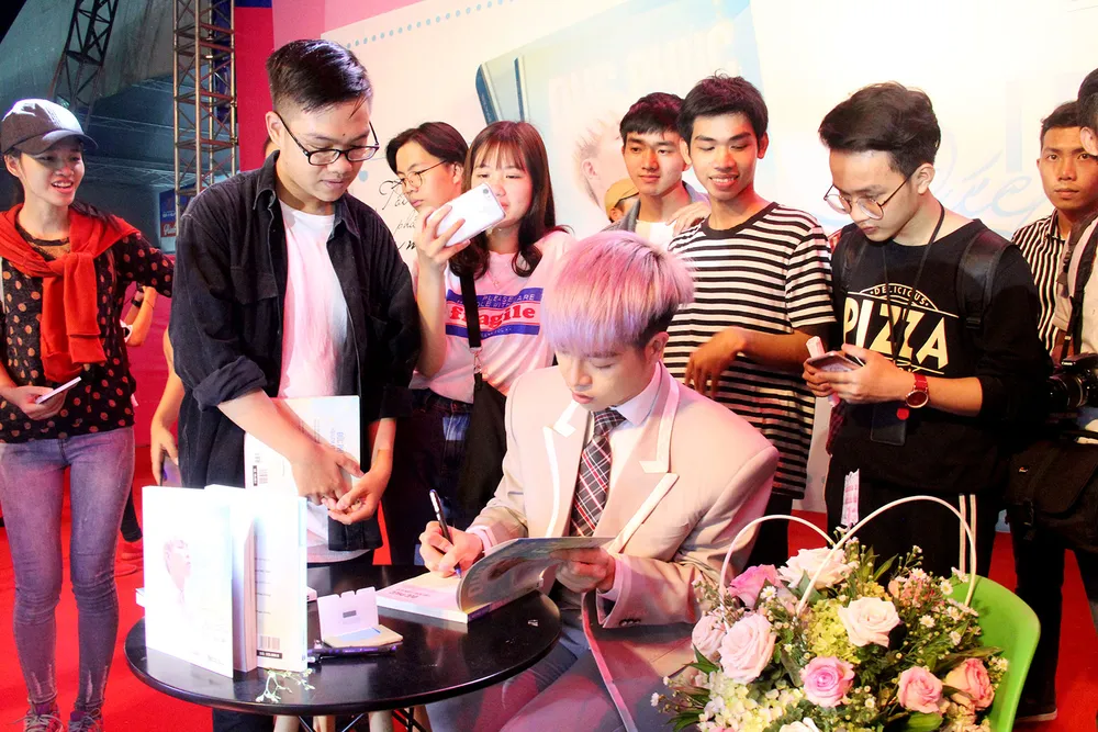 Ca sĩ trẻ Đức Phúc ra mắt tự truyện “Đức Phúc - I believe I can fly” ảnh 5