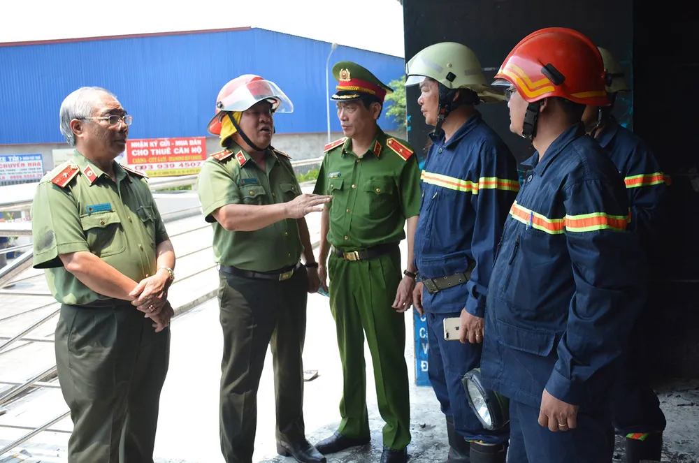 Nhiều hoạt động hỗ trợ các nạn nhân trong vụ cháy chung cư Carina ảnh 11