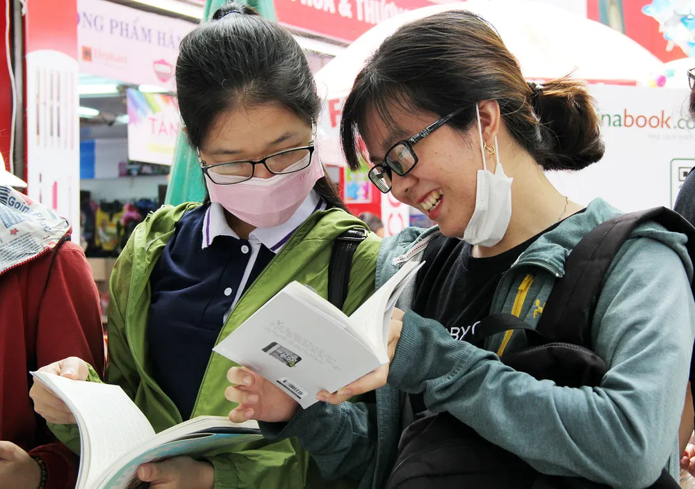 Rộn ràng Hội sách TPHCM ảnh 22