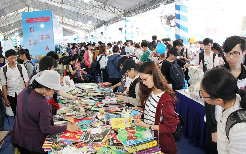 Rộn ràng Hội sách TPHCM ảnh 8
