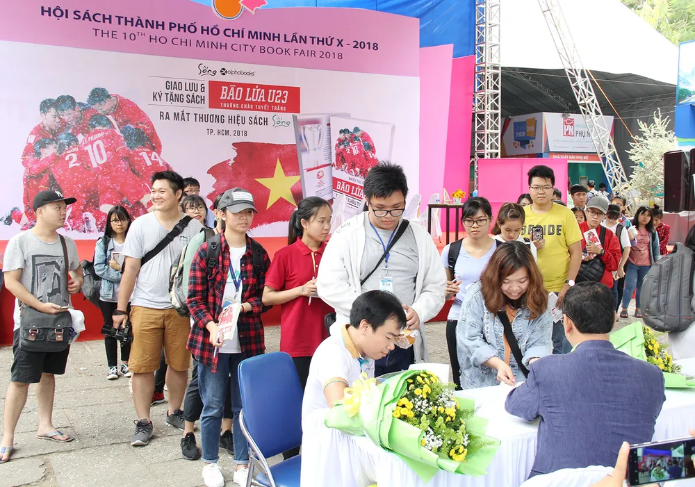 Rộn ràng Hội sách TPHCM ảnh 10