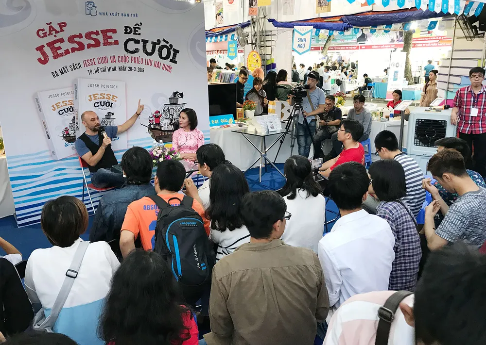 Rộn ràng Hội sách TPHCM ảnh 17