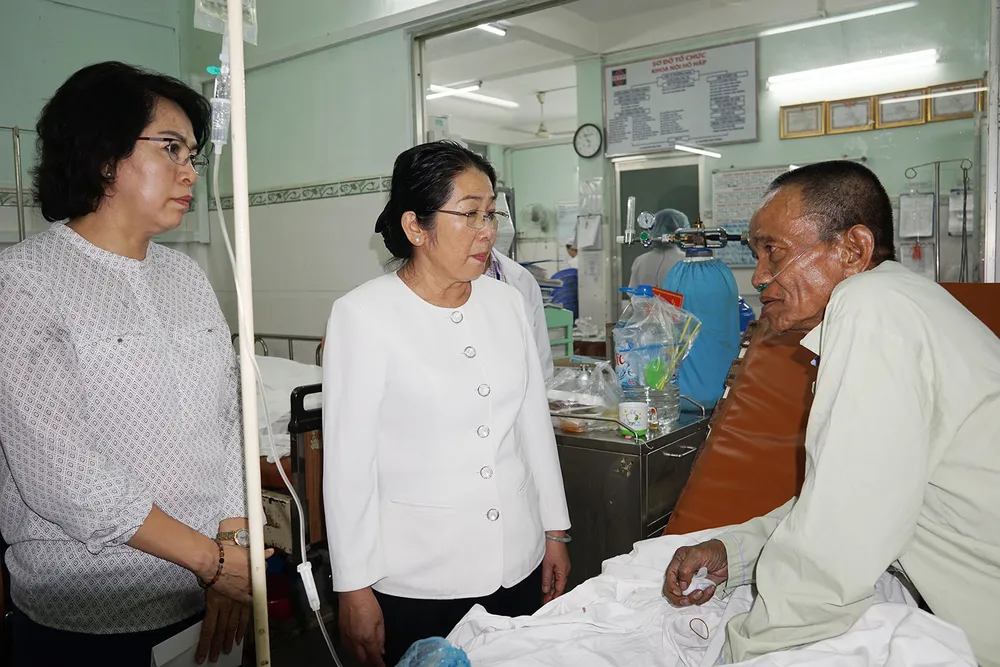 Nhiều hoạt động hỗ trợ các nạn nhân trong vụ cháy chung cư Carina ảnh 1