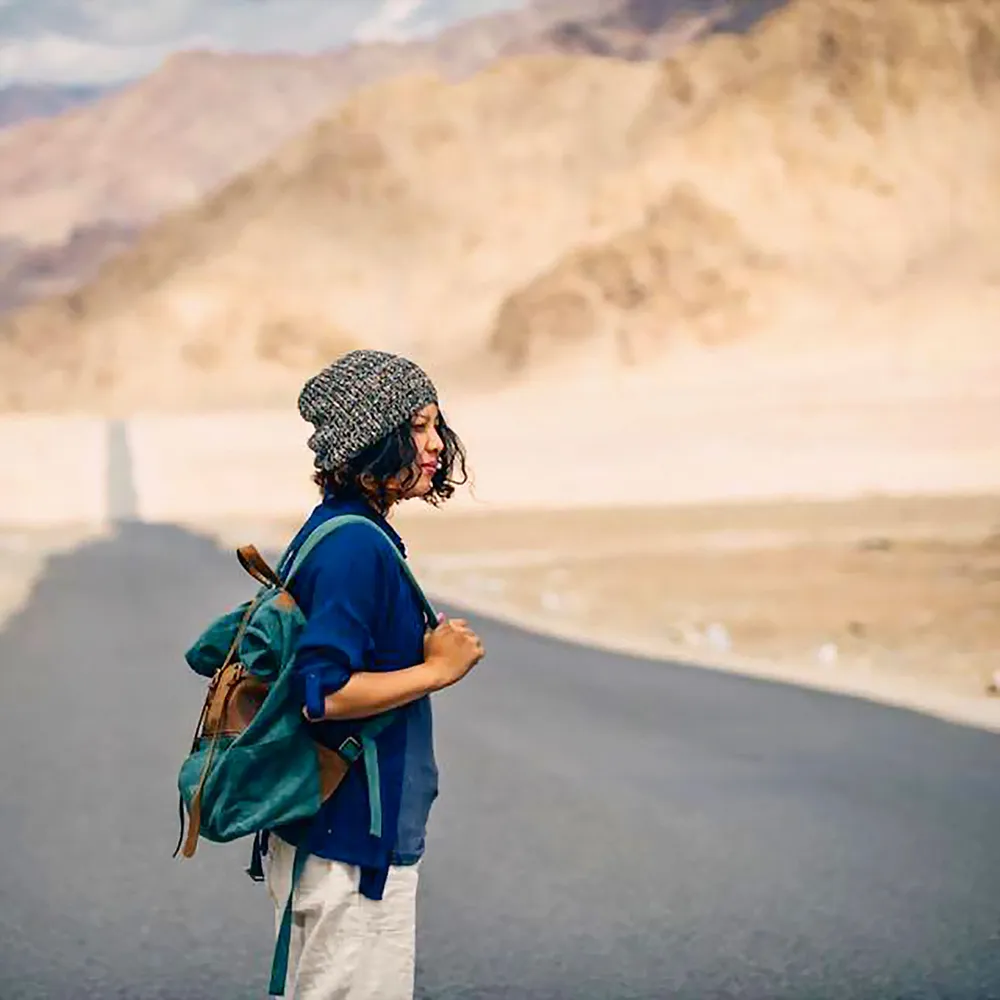 Đi để thấy cuộc đời rộng lớn ảnh 1