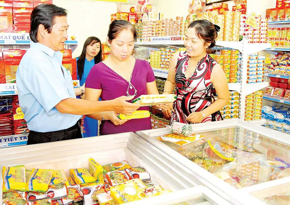 Cạnh tranh chuỗi cửa hàng tiện lợi: Mạnh được, yếu thua! ảnh 1