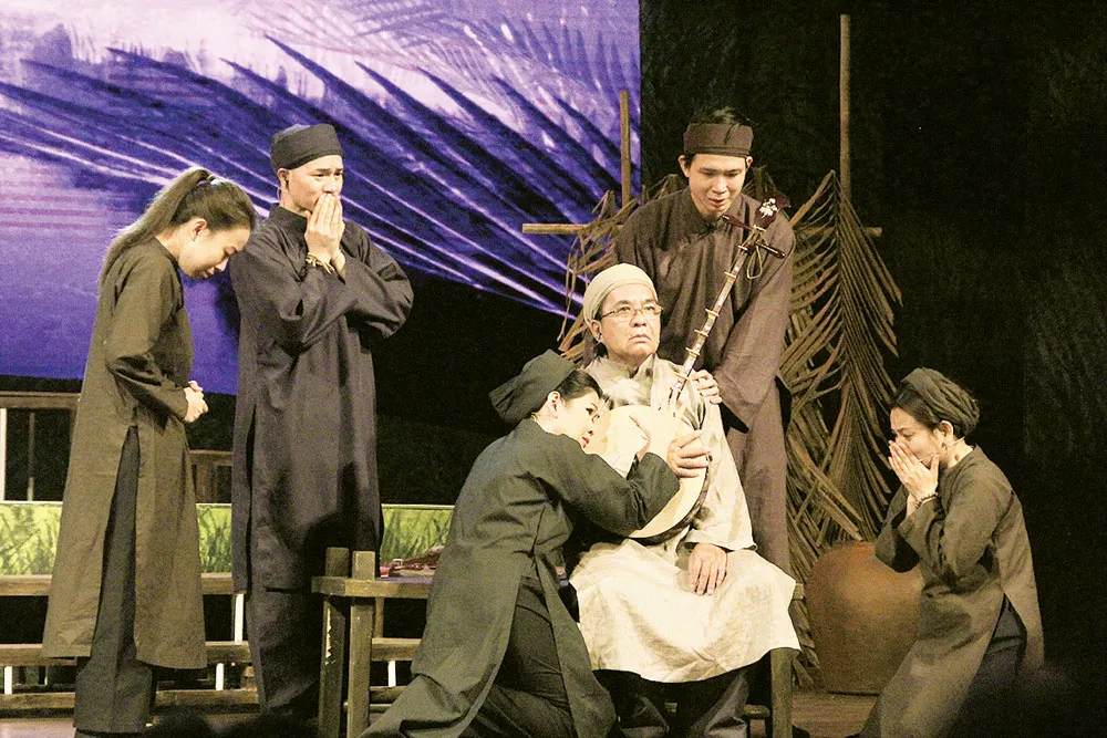 Sân khấu cải lương: Thiếu chiến lược đầu tư, bảo tồn và phát triển ảnh 1