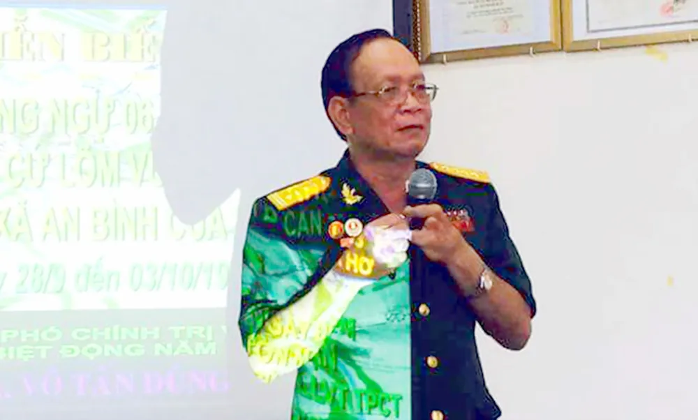 Người truyền lửa cách mạng ảnh 1