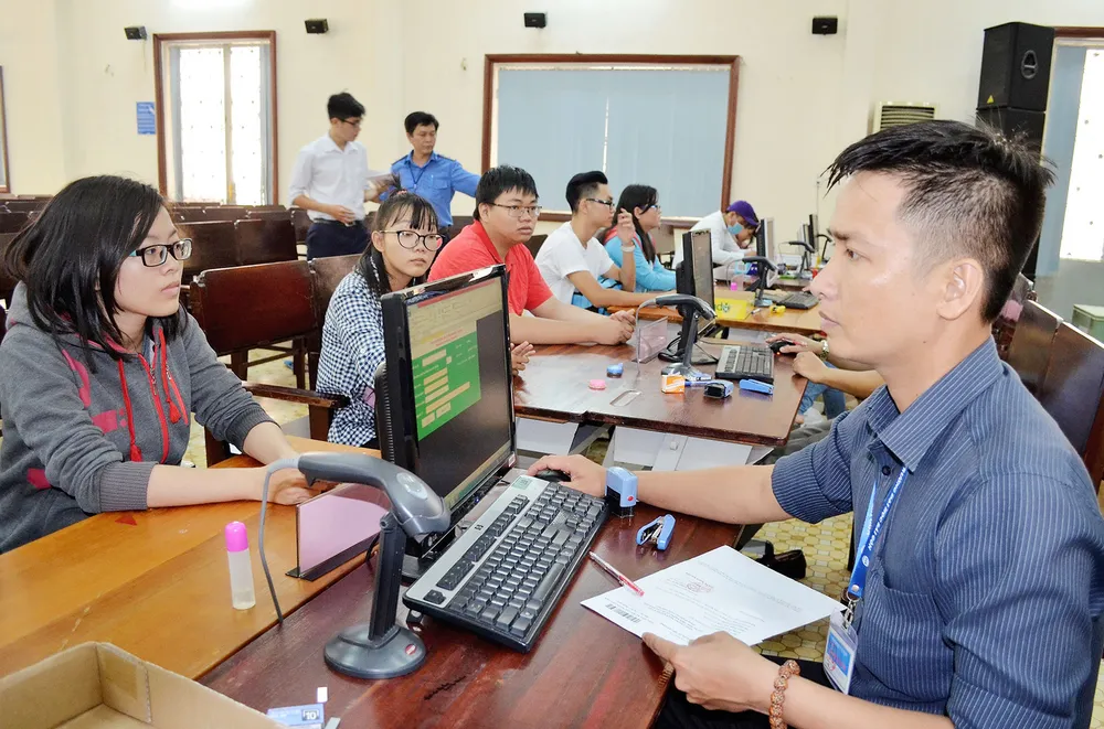 Tuyển sinh ĐH - CĐ năm 2018: Biến động hồ sơ đăng ký ảnh 1