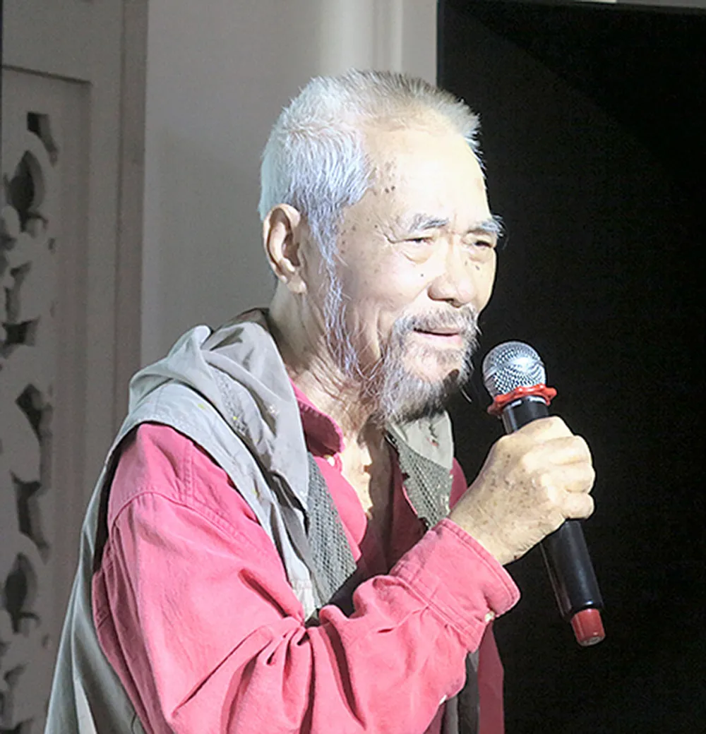 Tác giả Em ơi Hà Nội phố ra mắt tập thơ Ta còn em ảnh 1