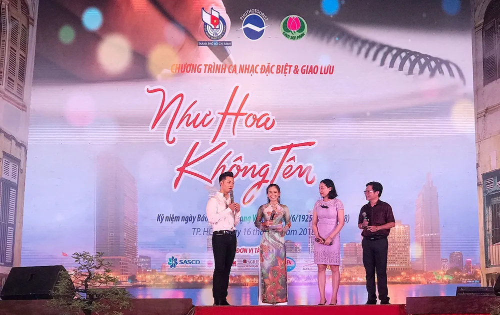 Chương trình ca nhạc đặc biệt và giao lưu “Như hoa không tên“ ảnh 2