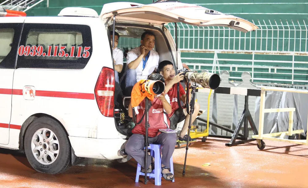 Nghề báo trên từng chặng đường tác nghiệp ảnh 9