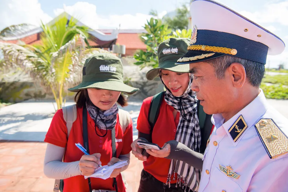 Nghề báo trên từng chặng đường tác nghiệp ảnh 4