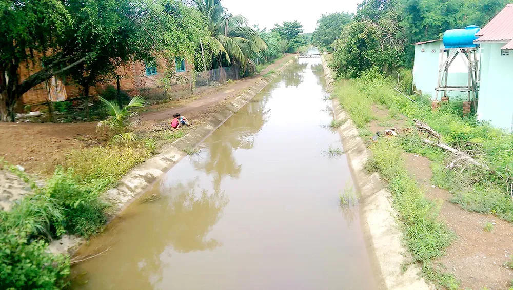 Toàn tuyến kênh không có một lối thoát hiểm nào