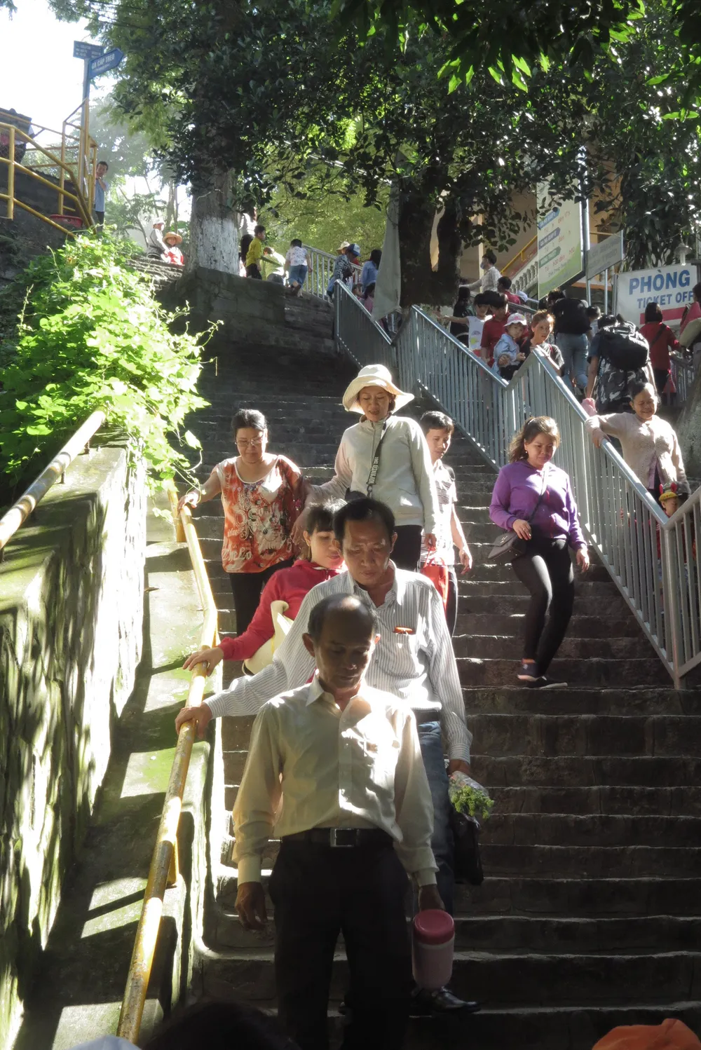 Sức hút từ Khu du lịch Quốc gia núi Bà Đen ảnh 3