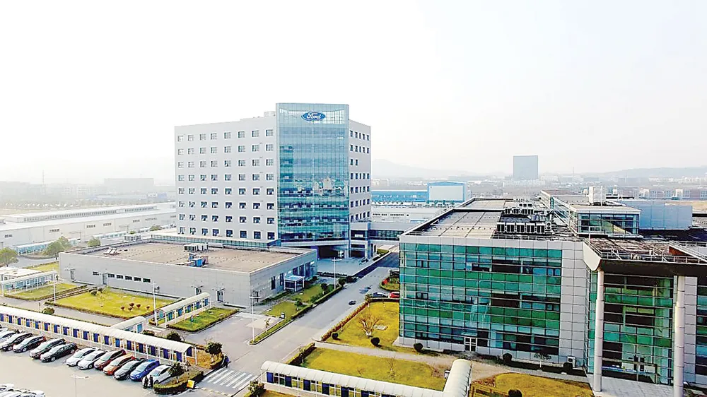Ford đạt mục tiêu giảm thiểu lượng  khí thải CO2 sớm hơn 8 năm so với dự kiến