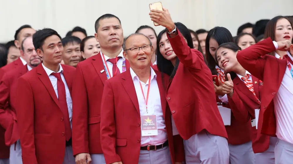 HLV Park Hang-seo: “Chúng tôi sẽ nỗ lực để giành chiến thắng ở AFF Cup“ ảnh 22