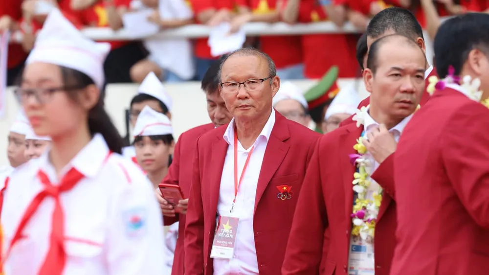 HLV Park Hang-seo: “Chúng tôi sẽ nỗ lực để giành chiến thắng ở AFF Cup“ ảnh 24