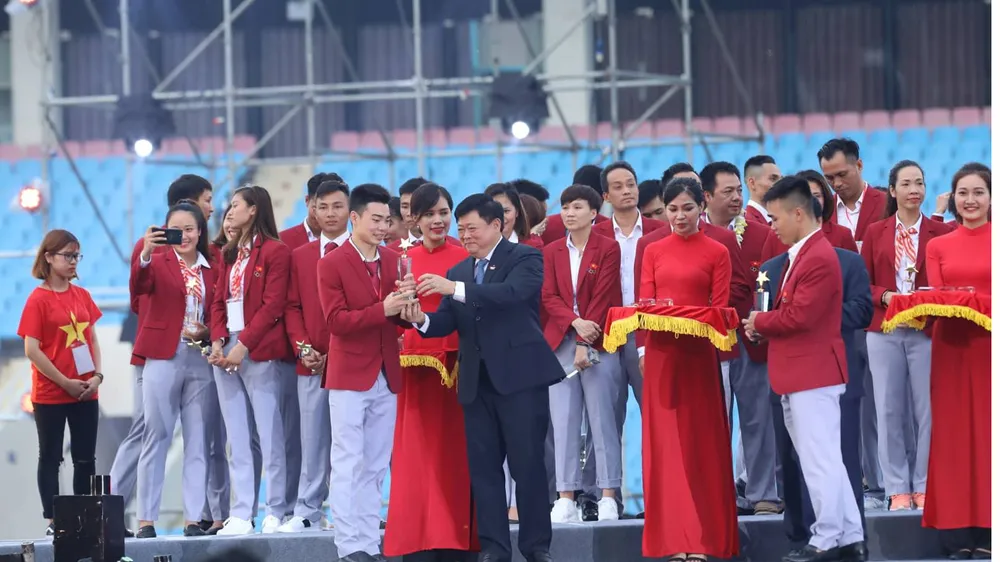 HLV Park Hang-seo: “Chúng tôi sẽ nỗ lực để giành chiến thắng ở AFF Cup“ ảnh 16