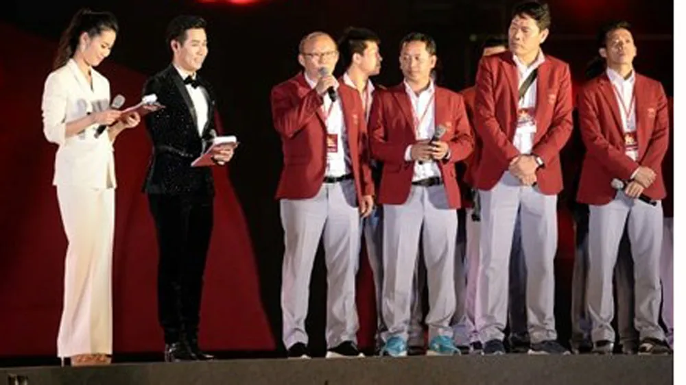 HLV Park Hang-seo: “Chúng tôi sẽ nỗ lực để giành chiến thắng ở AFF Cup“ ảnh 11