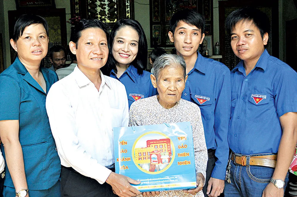 Hơn 40 năm “giữ lửa” cải lương  ảnh 6