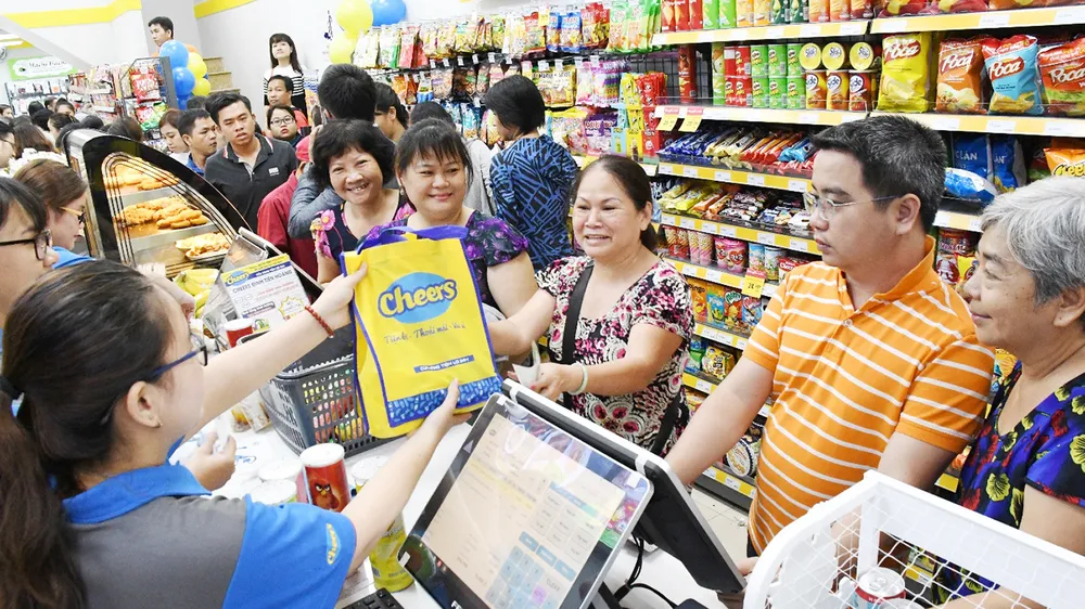 Cửa hàng tiện lợi hút khách