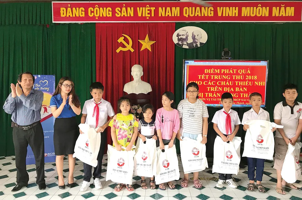 SCB cùng khách hàng mang Trung thu đến mọi miền ảnh 2