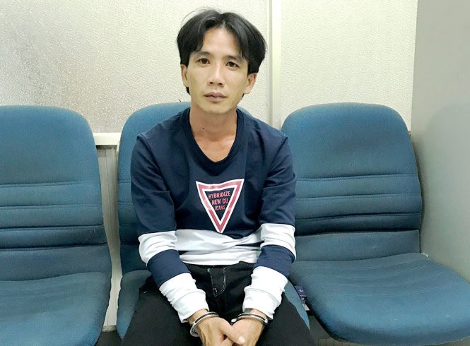 被公安機關抓獲歸案的嫌犯阿半。（圖源：互聯網）