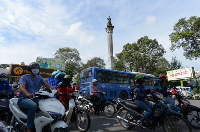 本市阮知方六岔路口安陽王塑像在建設高架橋時將遷往別處。