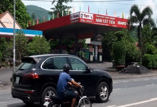 南吉仙加油站汽油倉儲由於漏油和燃油溢出環境事故而被停止經營活動。（資料圖來源：福俊）