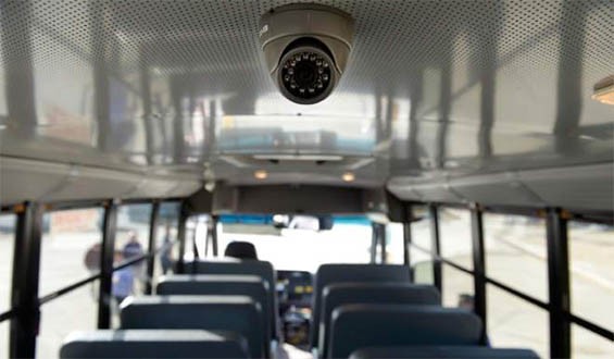圖為巴士上的監控視頻。（示意圖來源：互聯網）