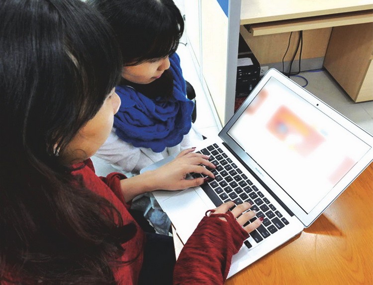 網上辦理暫住手續為外籍人節約時間。(示意圖來源：互聯網)