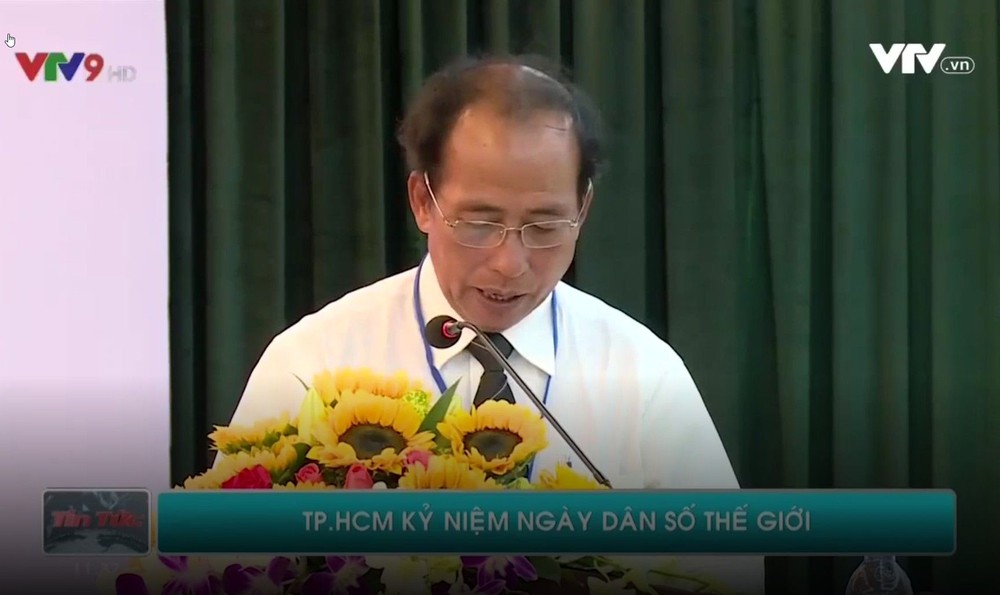 市人口與計劃生育分局長陳文治醫生在集會上發表演講。（圖源：VTV視頻截圖）