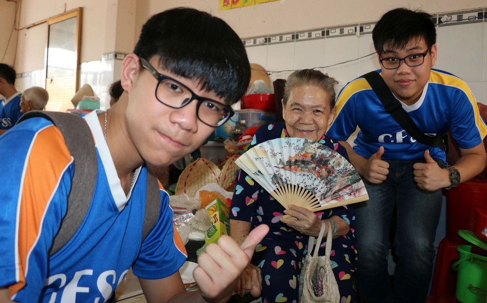 香港學生關愛老人 ảnh 1