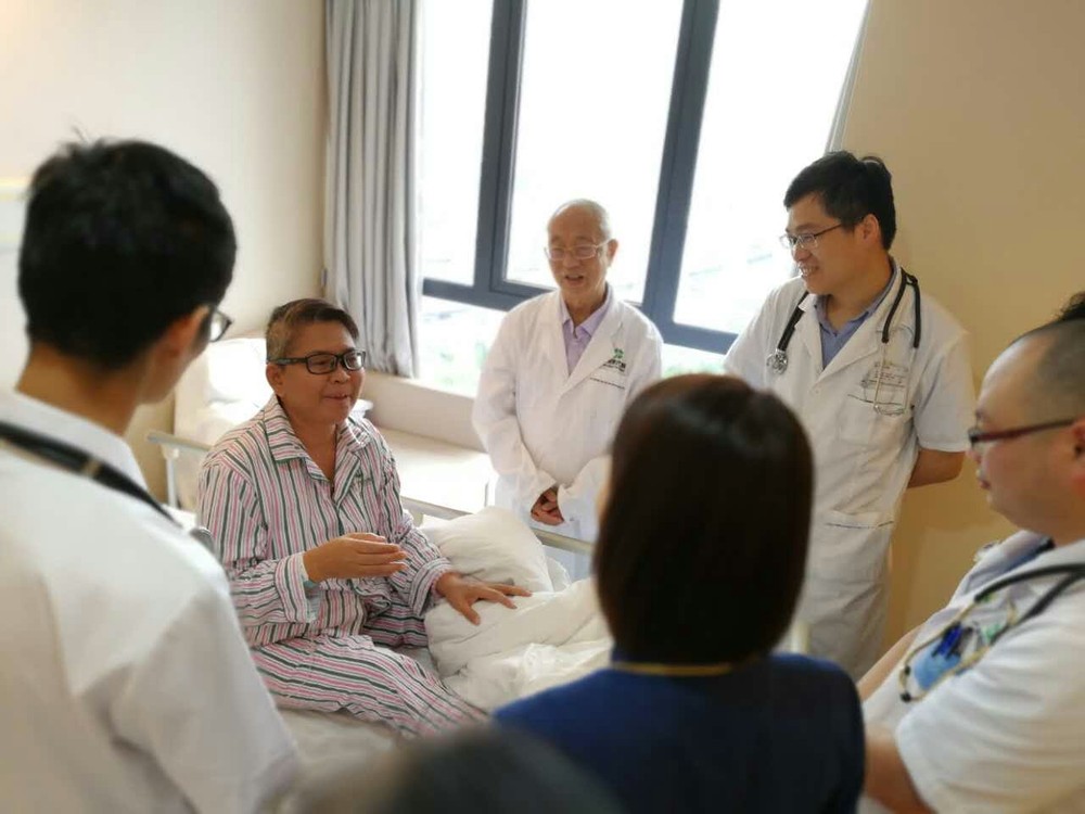 身患癌症，病人家屬該不該對患者實行隱瞞？ ảnh 1