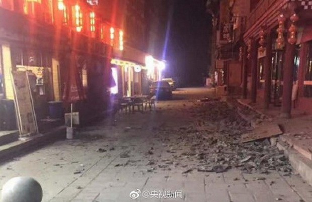 中國發生兩場強震致數百人傷亡 ảnh 2