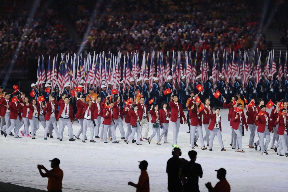 越南體育代表團在開幕儀式上遊行。（圖源：互聯網）