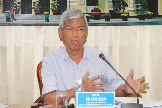 市人委會辦公廳主任武文歡主持8月份例行新聞發佈會。（圖源：廷富）