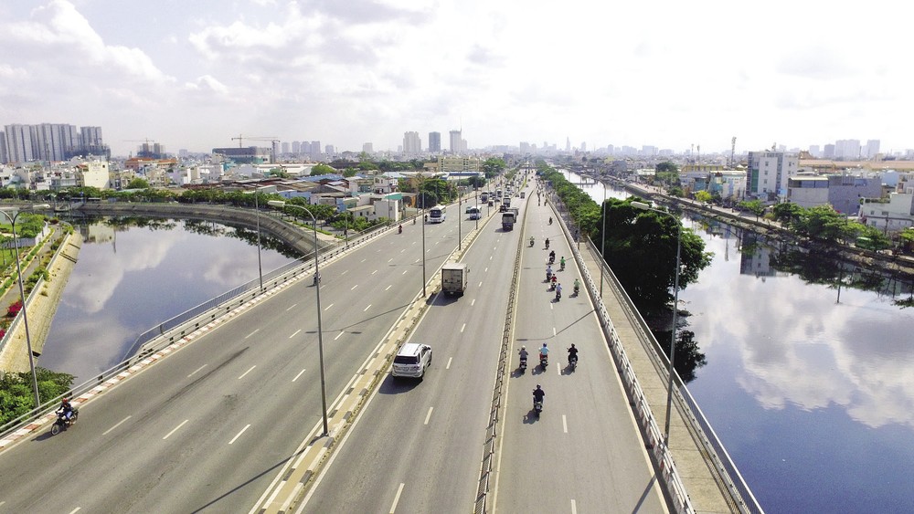 武文傑大道是本市最寬敞的道路之一。