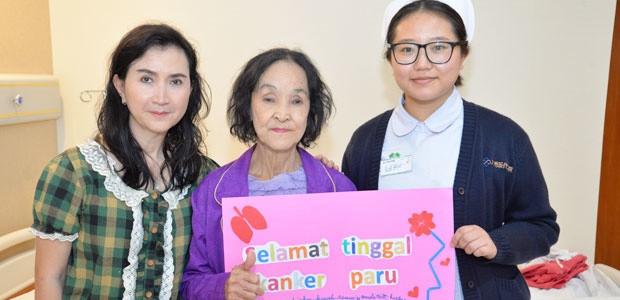 李桂英母女和護士。