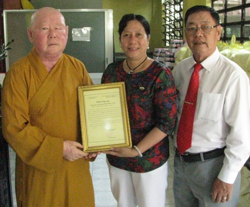 蓮華寺贈送慈善禮物 ảnh 1