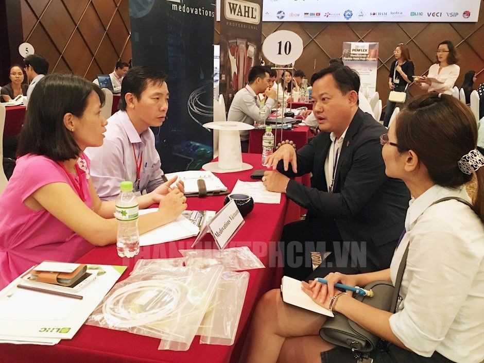 國貨企業與外資企業尋求合作機遇。（圖源：市黨部新聞網）