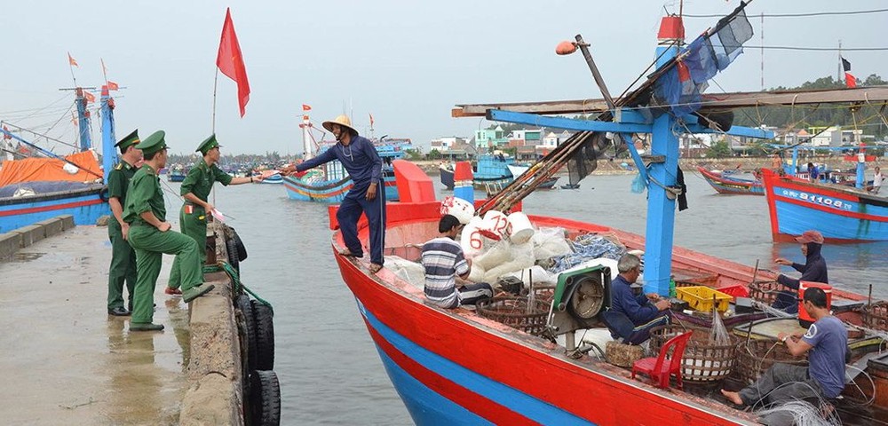 強降雨造成多條街道嚴重受淹 ảnh 1