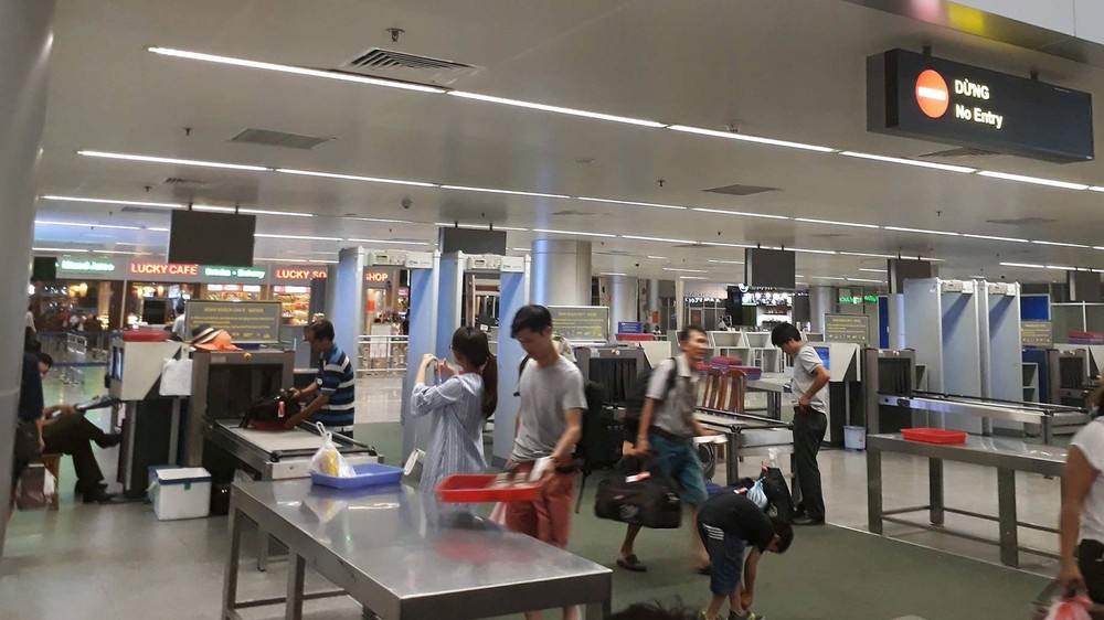 圖為機場安全檢查的一項必需手續。（示意圖源：C.T）